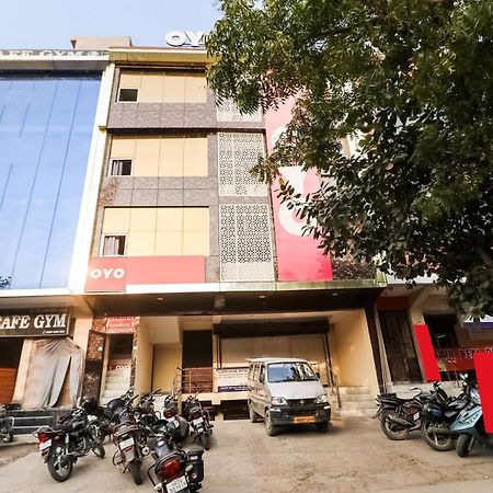 Hotel O Sunrise Guest House Gurgaon Ngoại thất bức ảnh
